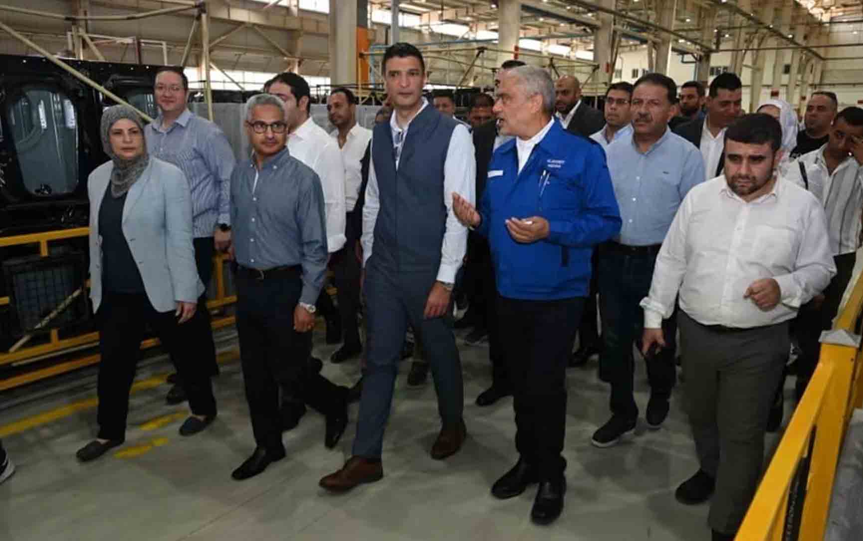 وزير الصناعة ومحافظ بني سويف يتفقدان أول مصنع لكمبروسور التكييف في الشرق الأوسط خلال زيارتهما لمجمع العربى الصناعي ببني سويف
